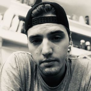 Meet your Posher, Casey